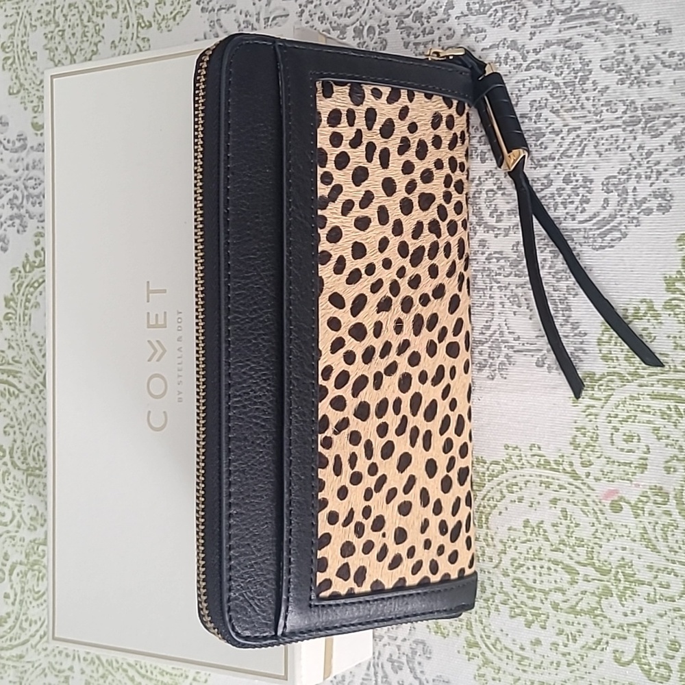 Covet by Stella & Dot Mercer Leopard Wallet New in box